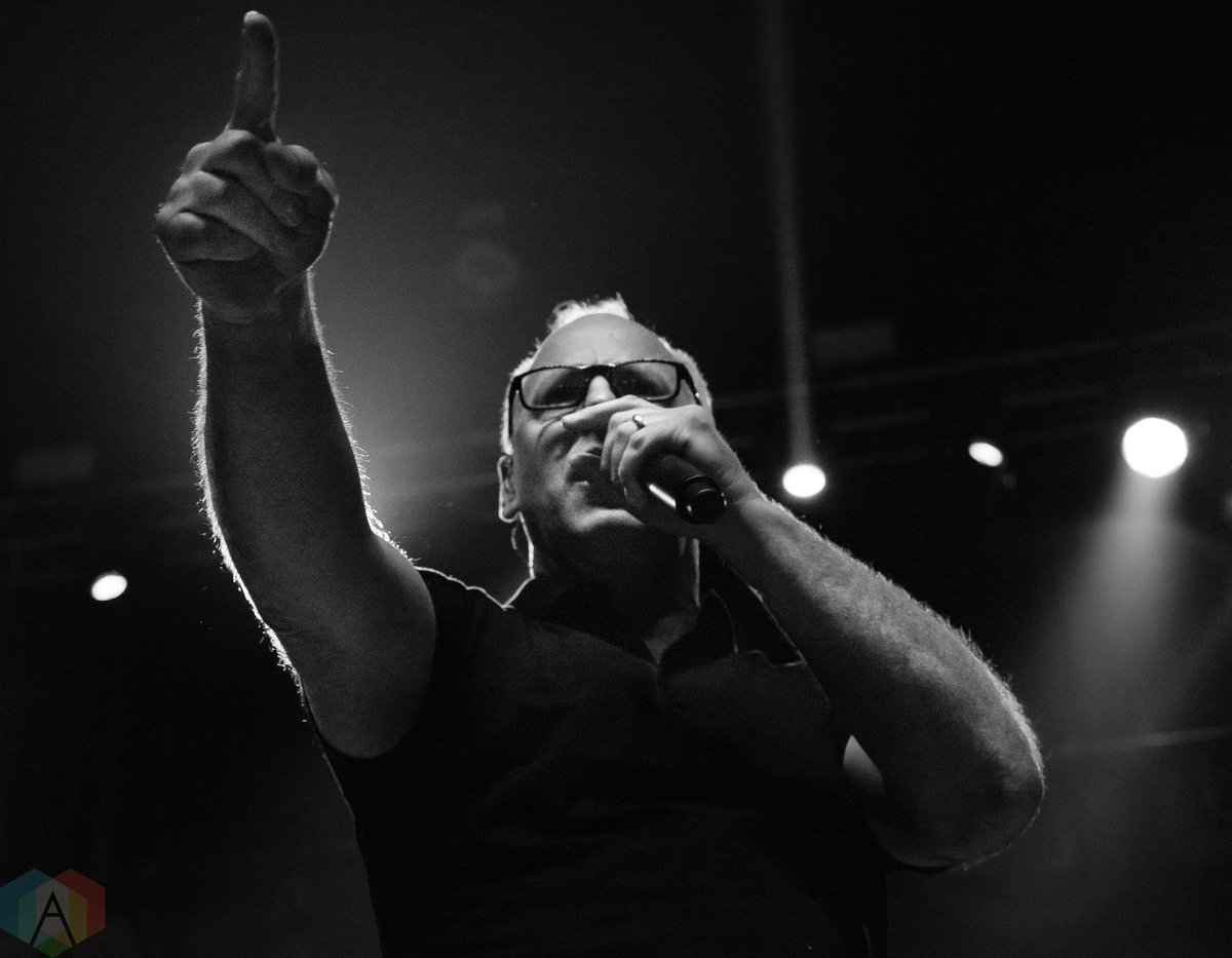 Aesthetic_Mag's tweet photo. Photos: #MUSINK2017 – Bad Religion, Pennywise, Unwritten Law. #MusicFestival #PunkRock https://t.co/kl5cbBC2Iy https://t.co/oPCVPal3PF