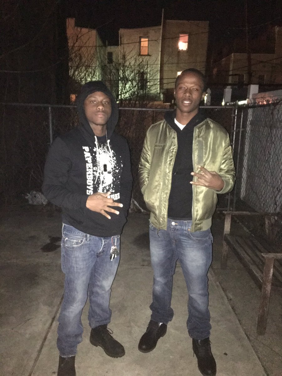 CokeYah's tweet photo. 🤘🏾 https://t.co/rOmO6PbEJ9