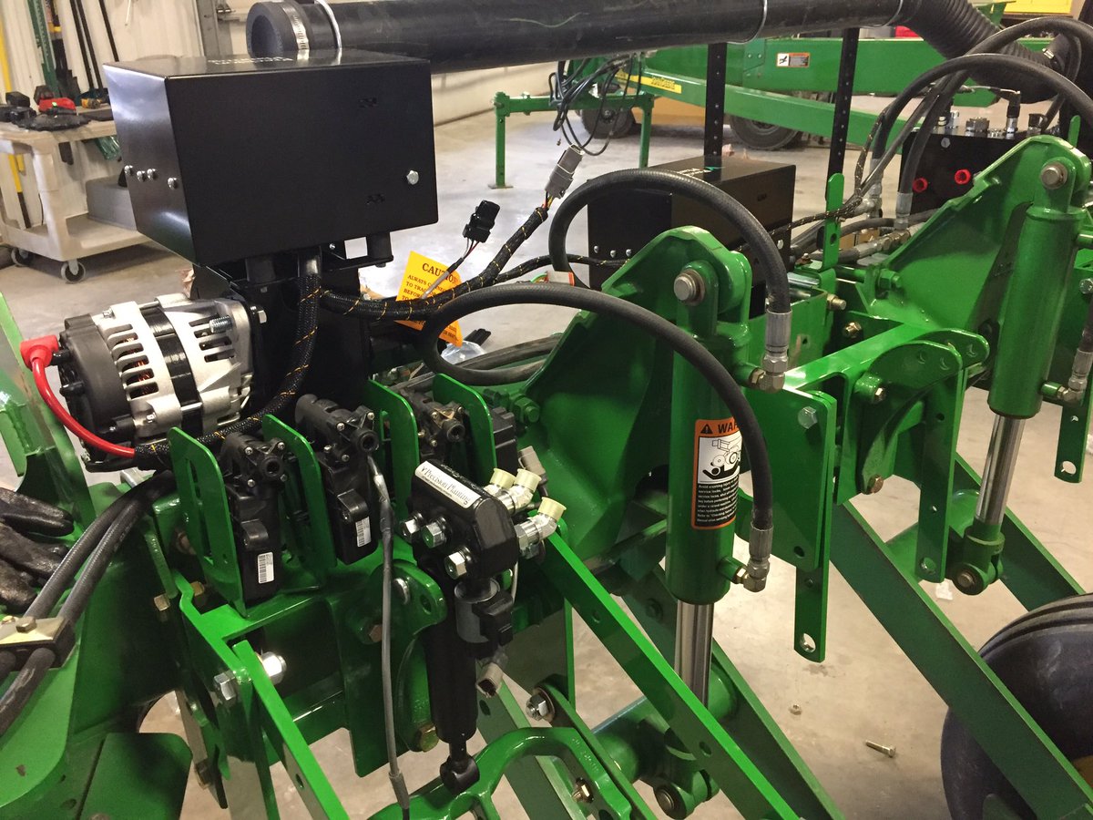 MrA1len's tweet image. @JWebsterAg @precision_plant plot planter continues. Need dual 2020s for triple #vApplyHD Conceal &amp;amp; #FurrowJet trials. #BracketsOnBrackets