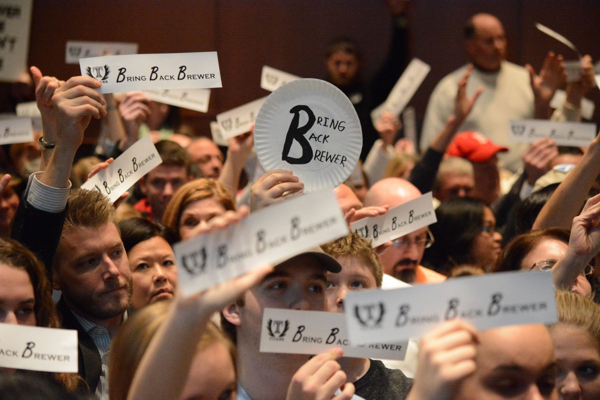 LoudounNow's tweet photo. Supporters of Dominion Principal Brewer: Time to Heal and Move Forward https://t.co/GBjSu0RZX1 #loudoun https://t.co/ZOxKaXAZY1