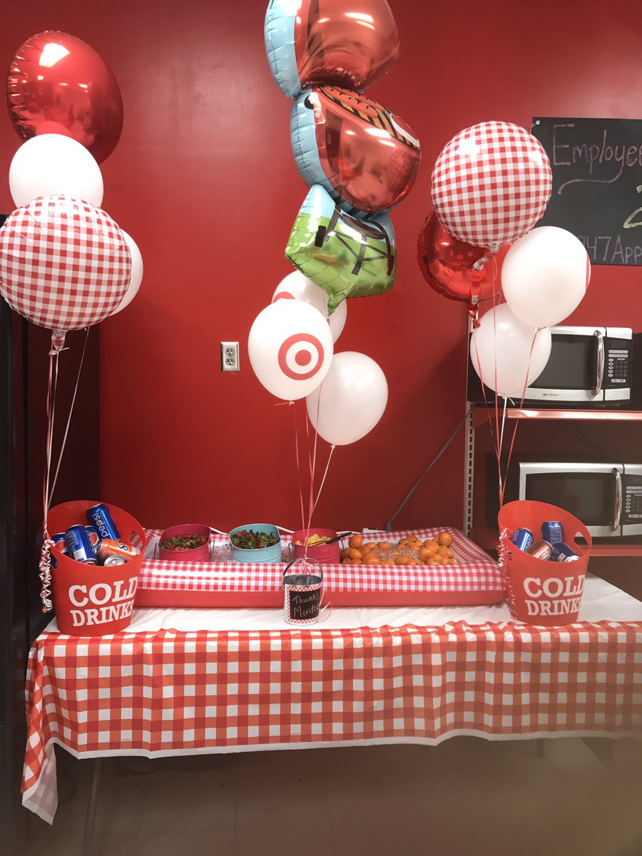 It is a celebration at 0947! We are celebrating our mentors in the building !