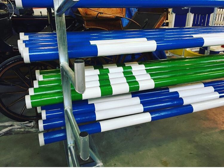 Barras para obstáculos de salto en los colores que los necesites #obstaculostonohipica #tonohipica®