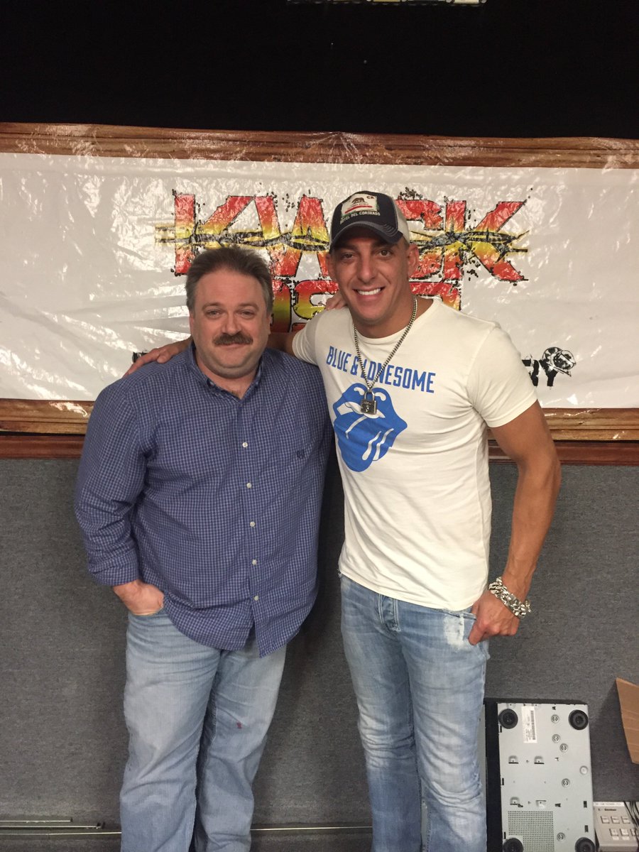trenttomlinson's tweet photo. Huge thank you to #KWCK 99.9 for having me! #ThatsWhatsWorkingRightNow https://t.co/adOjMpW5u4
