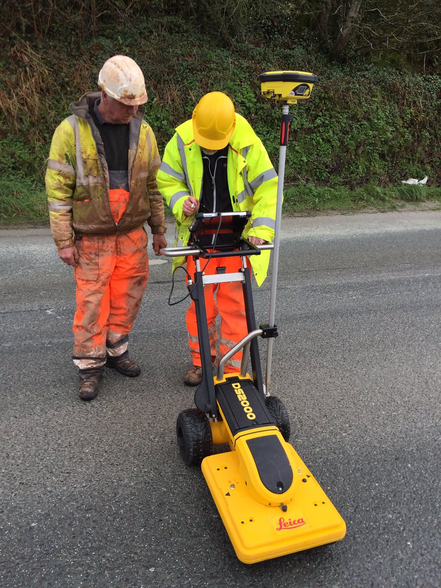AdamBakerLeica's tweet image. Onsite with @LeicaGeosystems #ds2000. Working with @surveyandlaser providing the client with the latest in underground mapping #technology