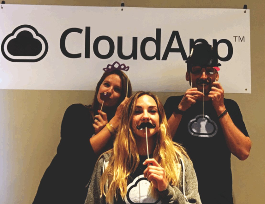EmilieCout's tweet photo. #GIFs make explanations 3 times faster...but are also just a lof of fun! @cloudapp https://t.co/Gqy9EAYri9  #supconf17 #customersupport https://t.co/ebEuq1gzRm