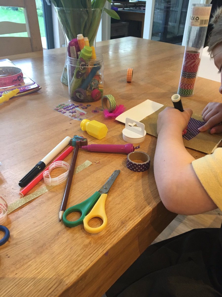 ClubBabysitting's tweet photo. Mother's Day cards well under way #MothersDay #creative #children #patterns https://t.co/OUeX26eJWy