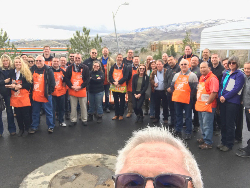 robert3304's tweet photo. Reno garden 2017 spring training https://t.co/ycAni0dqEd