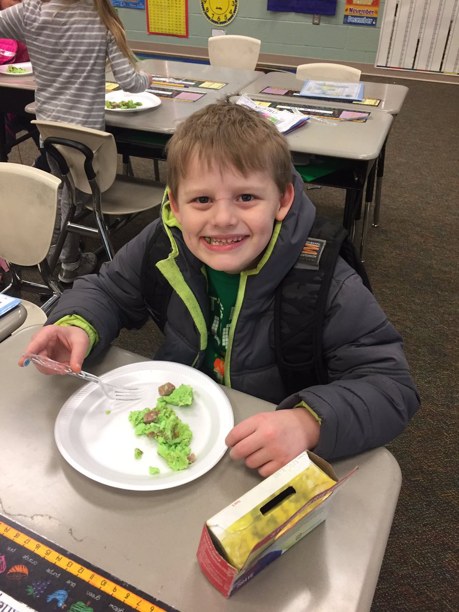 PWMrsD's tweet photo. Fact or opinion?  Green eggs and ham are delicious!  Our opinion is they are yummy! #acspresents #opinionwriting #making connections @PWMrsG https://t.co/R1VwILsWQb