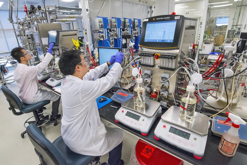 LBNLBioSci's tweet photo. #ABPDU @MangoMaterials partnership thanks to #SBVPilot @ENERGY ! #bioproducts #BioBSE https://t.co/aa2AutbVGi https://t.co/Y6E0C5FdiJ