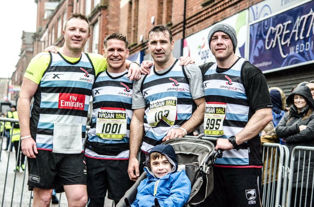 My legs are still in bits but what a  great event <a href="/Wiganhalf/">HW Moon 1/2 Marathon</a> <a href="/alljoinjack/">Joining Jack</a> was. Loved it with Jack <a href="/EwanDowes/">Ewan Dowes</a> <a href="/krisradlinski1/">Kris Radlinski</a> <a href="/admsignsltd/">Andy JOHNSON</a> 🏃🏼