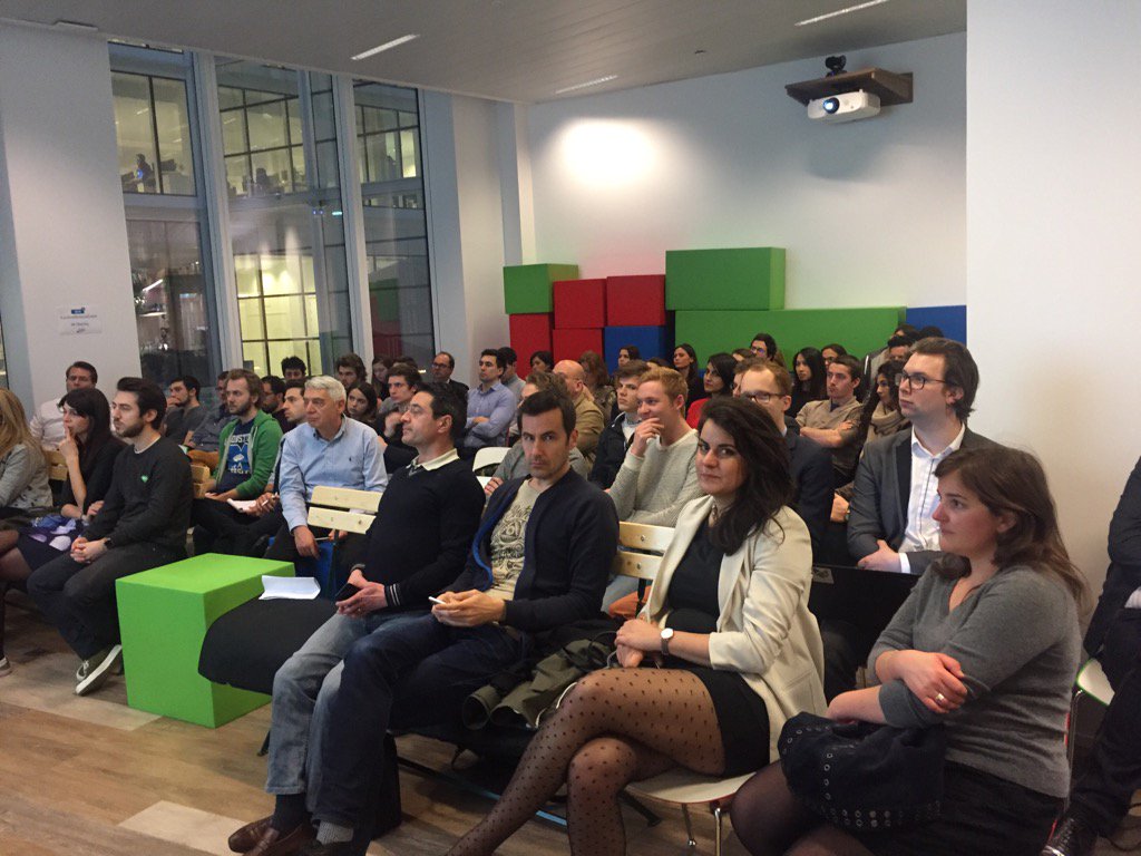 AudreySoussan's tweet photo. Crowded room! #ventechmeetup #ventechmeetup https://t.co/YWFxO8hWOt