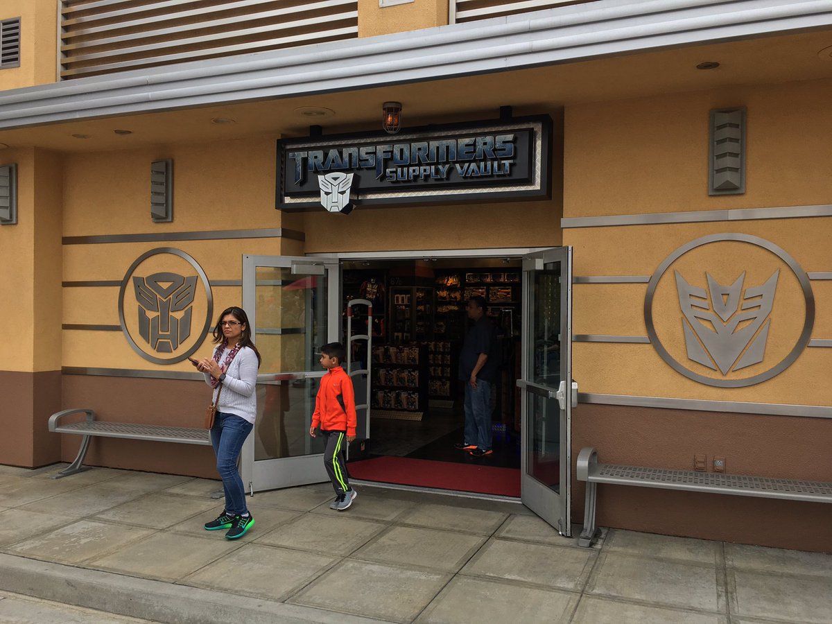 BWTF_Ben's tweet photo. The #Transformers Supply Vault #TFride https://t.co/MrD5gpF22m