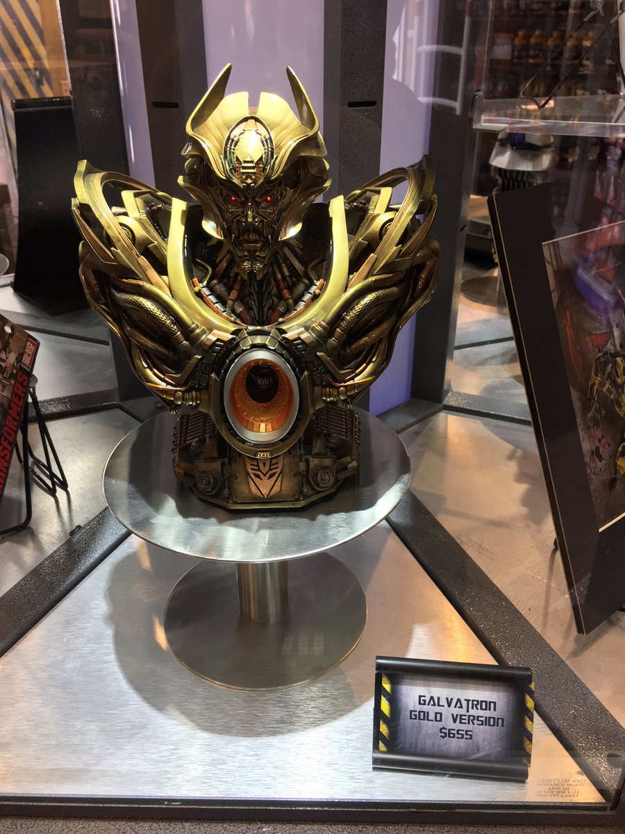 BWTF_Ben's tweet photo. #Transformers statues at the Supply Vault #TFride https://t.co/8fKB7XDSDQ