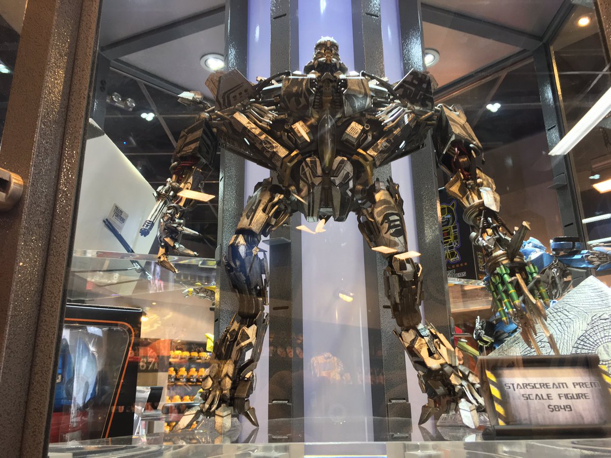 BWTF_Ben's tweet photo. #Transformers statues at the Supply Vault #TFride https://t.co/8fKB7XDSDQ