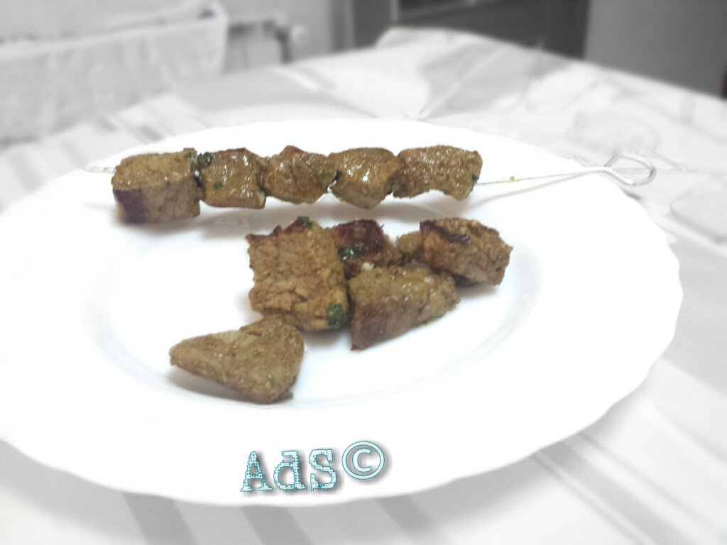 AlacenadeSabor's tweet photo. #Hoy os traigo la #auténtica  #receta de uno de los #platos más #populares de la #cocina #árabe..
#Pinchos #Morunos

https://t.co/WENV1pD8PF https://t.co/jB35SwYpCz
