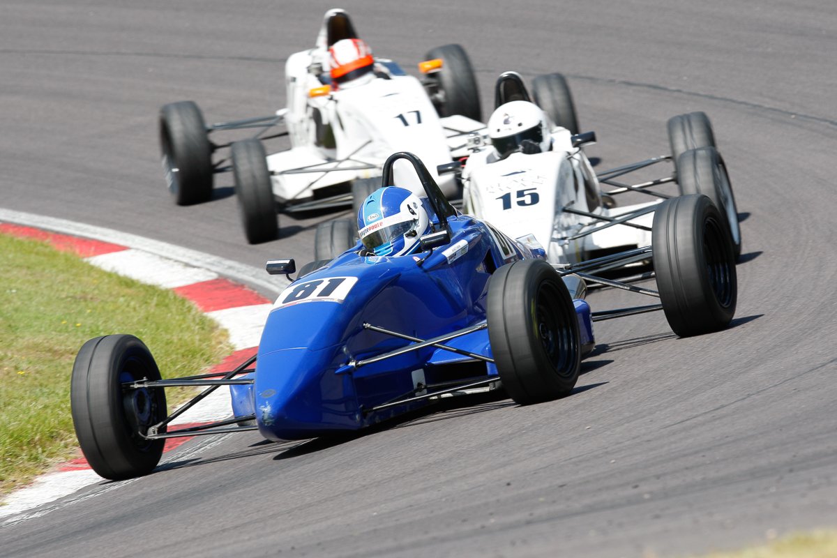 BrsccHQ's tweet image. Hands up, who wants a BIG @BRSCCFF1600 National Championship annoucement tomorrow @ 9:15am? You do? Alright then - see you then!