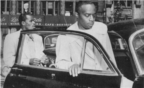 McewenMachine1's tweet photo. Learned early how to tell a Gangsta' from just a thug. #MOOD!! #SUITS #Ellsworth a.k.a. Bumpy! #Legend. https://t.co/DFBeXb7cPt