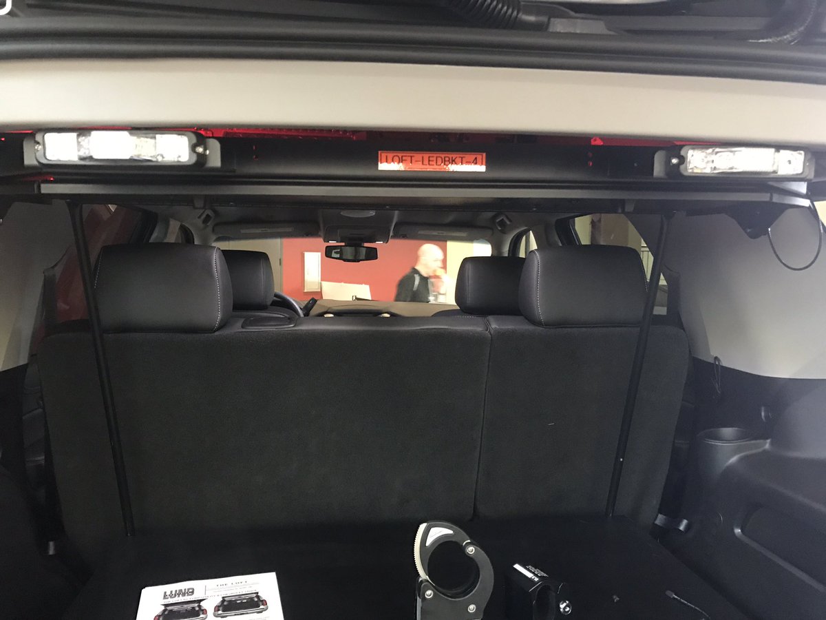 GendarmeCG's tweet photo. @LundIndustries is displaying a great solution for discreetly mounting rifles and equipment in #police vehicles at #ILEETA2017 https://t.co/QgwZe7NJBH