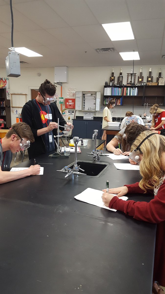 MrsHardison13's tweet photo. Chemistry Honors Determining %yield and %error using the limiting reactant of a reaction. @GHS_ScienceTeam https://t.co/EVuJ5Yxb2u