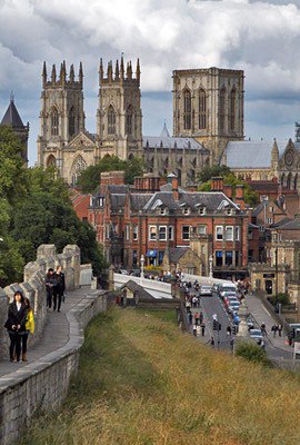 York_Minster's tweet photo. #York has been announced as Uk's friendliest city! @VisitYork https://t.co/vdwoCTm98h https://t.co/8VQsXEwin5