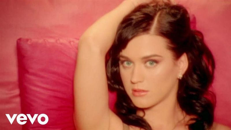 Calista862's tweet photo. After Kissing a Girl and Liking it, Katy Perry Says She Tried to Pray 'the Gay Away' https://t.co/cu6lofxBAb https://t.co/GmDyScgRHA