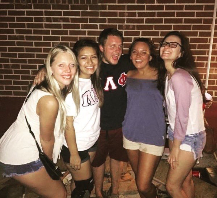 spooky_dims's tweet image. happy founders day fam 💜💛 #pilambdaphi