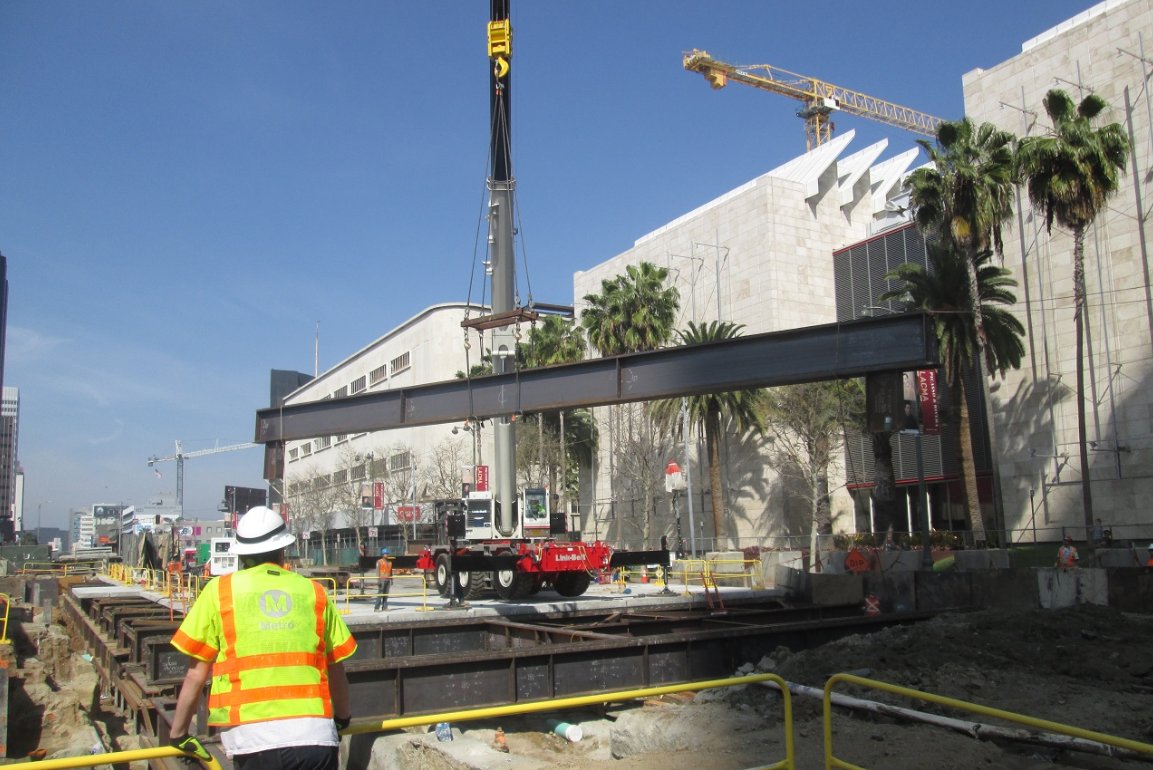PurpleLineExt's tweet photo. Pics of the work over the weekend to deck Wilshire/Fairfax. https://t.co/0kgXrCI3mB