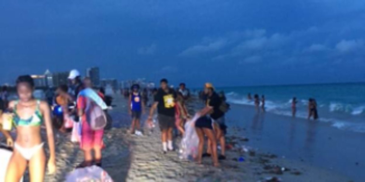 Black Fraternity Helps To Clean Up Mess After Spring Break Party On South Beach: Once upon a time, a group of… m.tbnn.it/NhD7tC