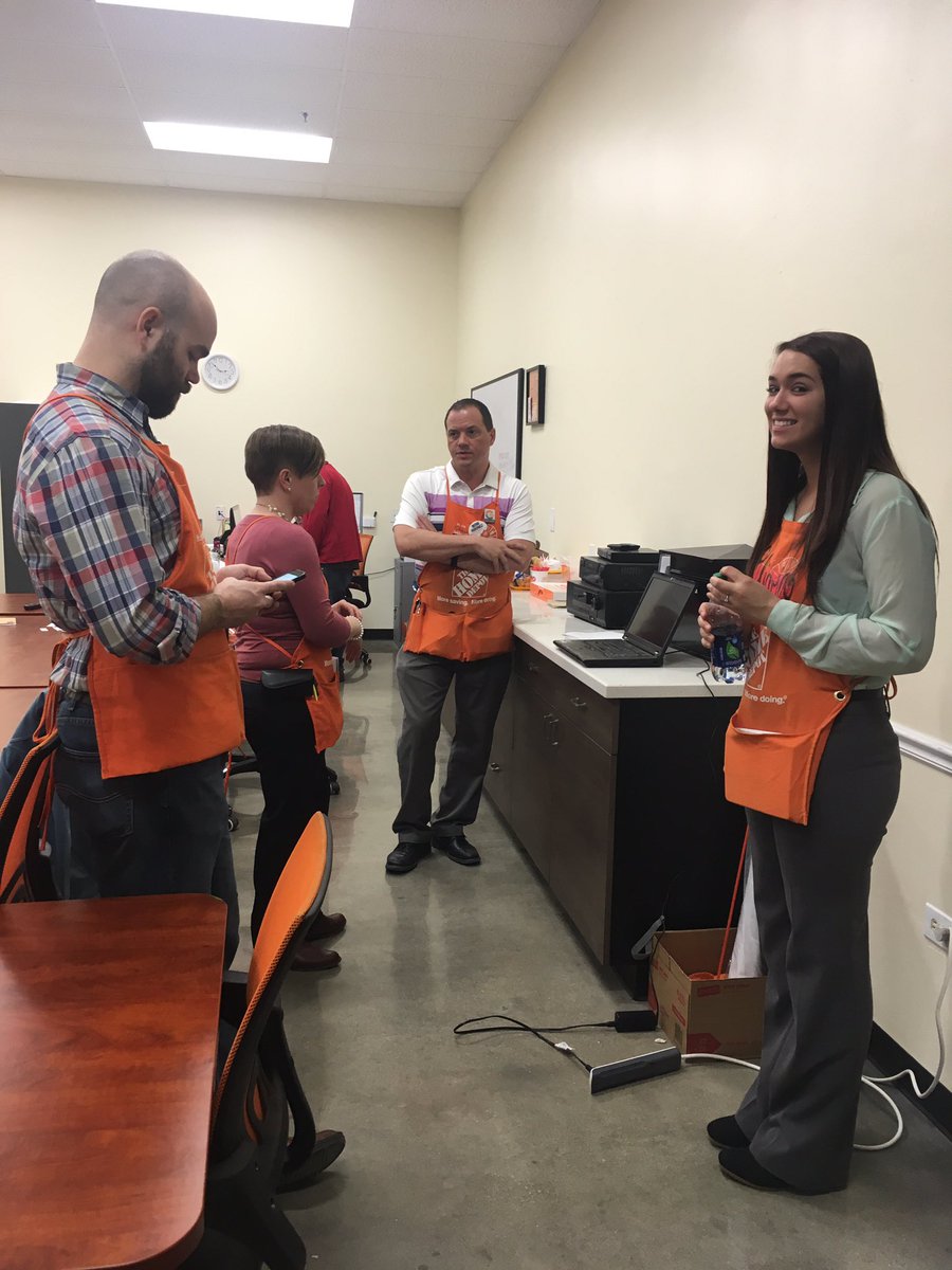 tonya_wolfe's tweet photo. Having a great training day with Martha! #knowledgeispower @kelly_broyles @Paul_Haitsch @thdshawn1 @ThdColerain https://t.co/C2fJiZ0ii9