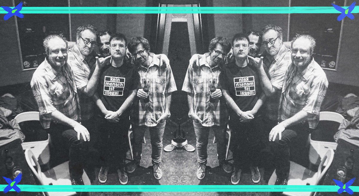 .<a href="/LosCarradine/">Los Carradine</a> son mi grupo favorito. En esta foto salen 2 veces, y yo con ellos (las 2). Nos la hizo <a href="/Tragiconde/">Compte, Tragi!!!</a>. oldwavenewwave.tumblr.com/tagged/carradi…