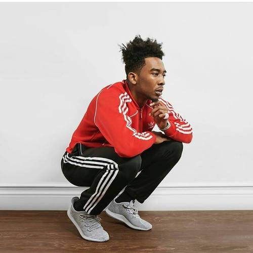 Mala fe proteína enfermo The Sole Supplier on Twitter: "Is a Desiigner x adidas collaboration in the  works? https://t.co/rIAsUQZLYc https://t.co/lY32ZcxPEa" / Twitter