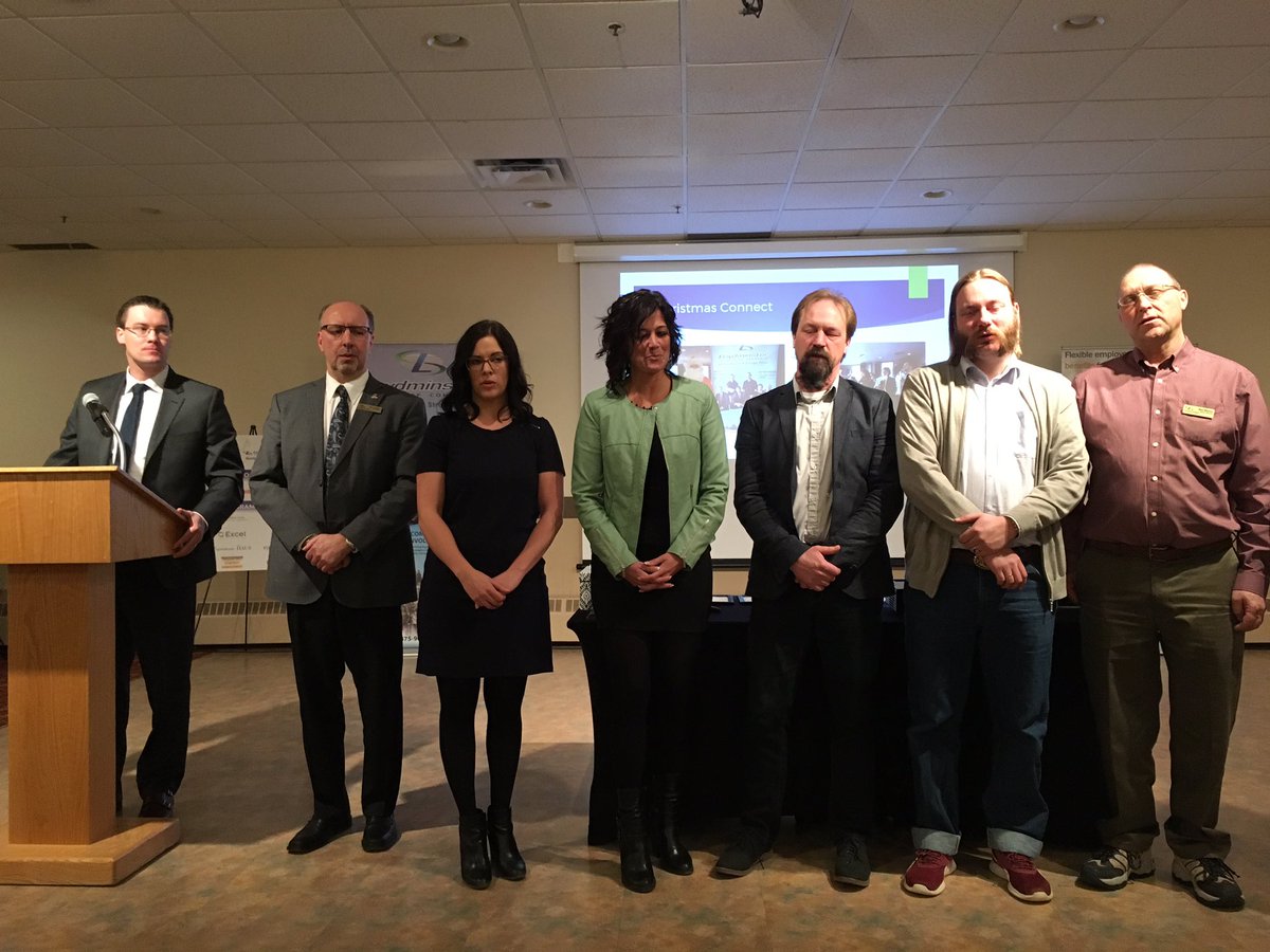 Congrats and welcome to the new <a href="/LloydChamber/">Lloydminster Chamber</a> board members <a href="/deannawandler/">Deanna</a> <a href="/MrsT_Atlas/">Kelly Gehlen Tobler</a> #agm #swornin
