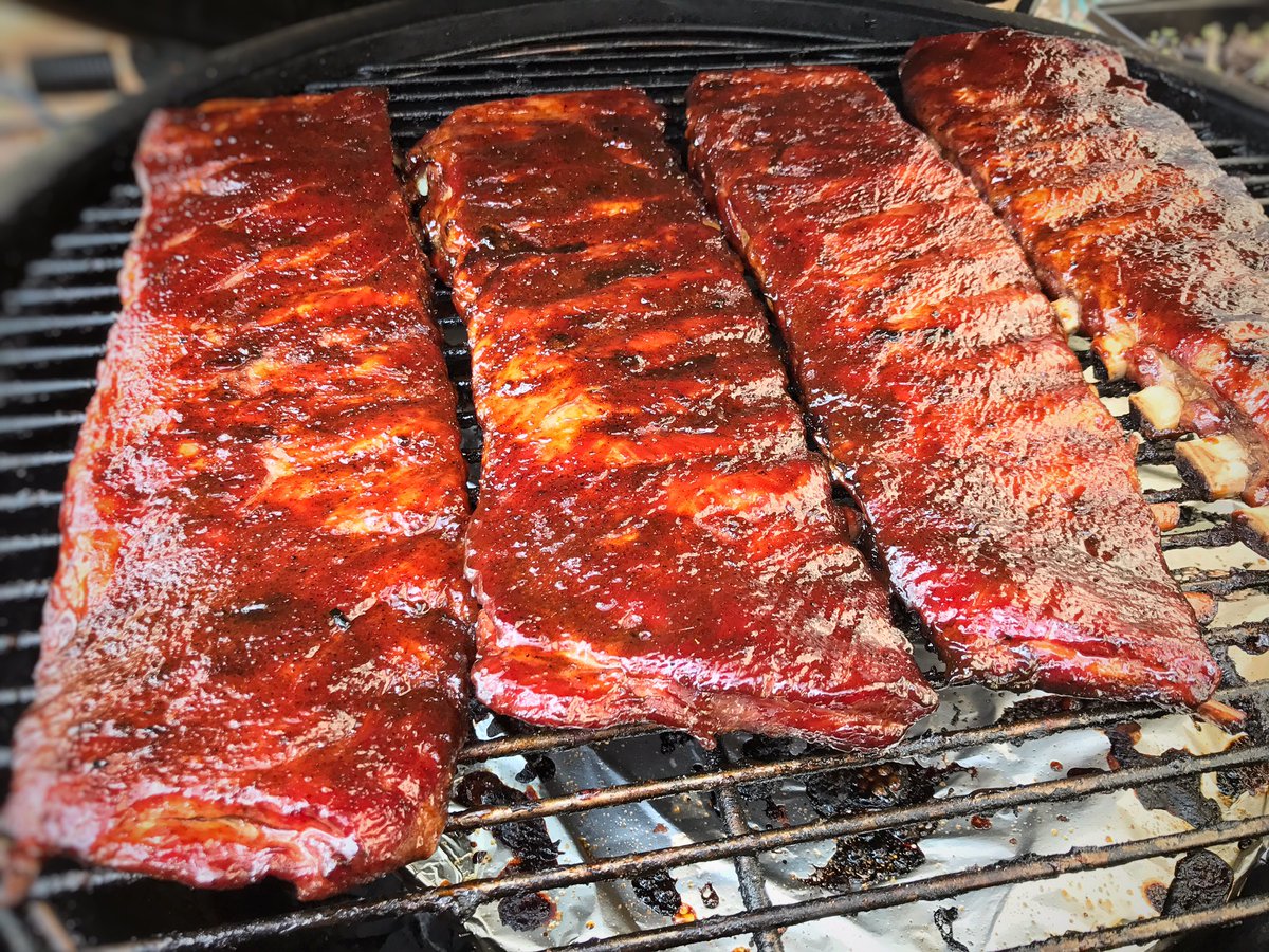 scpitmaster's tweet photo. A light glaze of Cochon Dipping Sauce and let em rest. #bbqnerd #porkmafiaapproved #cochondippingsauce #legacy #louisianabayou @philwingo https://t.co/eqc1ZOWN5q