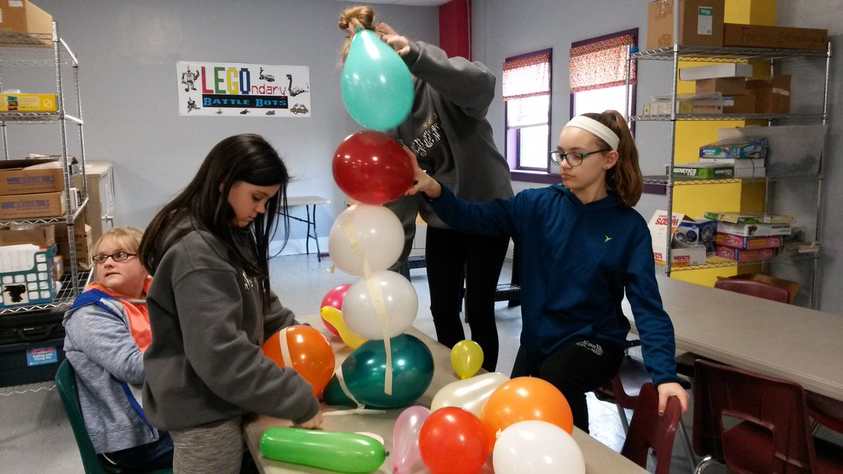Who says engineering is boring? Check out this awesome #stem project making balloon towers