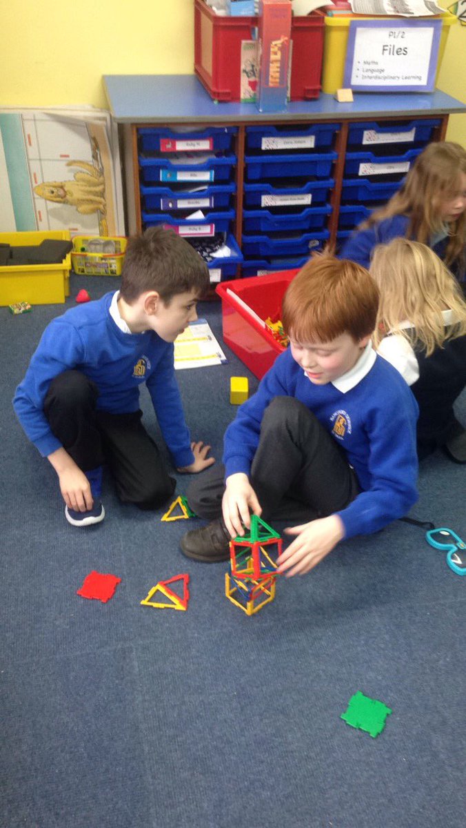 BanDevPS's tweet photo. 2D shape games in P1/2/3 today. #shapemonster #whatcanwemake #fun #learning #sharingandworkingtogether 🙂⭕️🔼⬜️🔶🔷◾️ https://t.co/XOVGEQGf3x