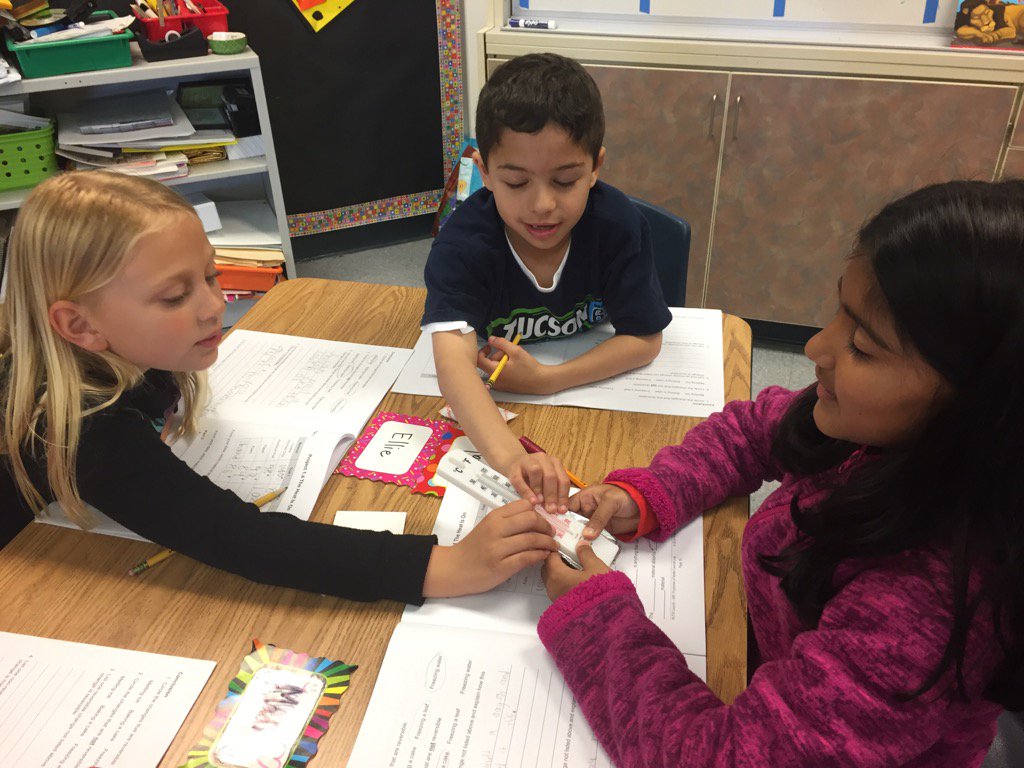 Rm16Jones's tweet photo. How hot is that hand warmer? 2nd grade science. #rcsdstoneridge https://t.co/PTfFBU2kIx