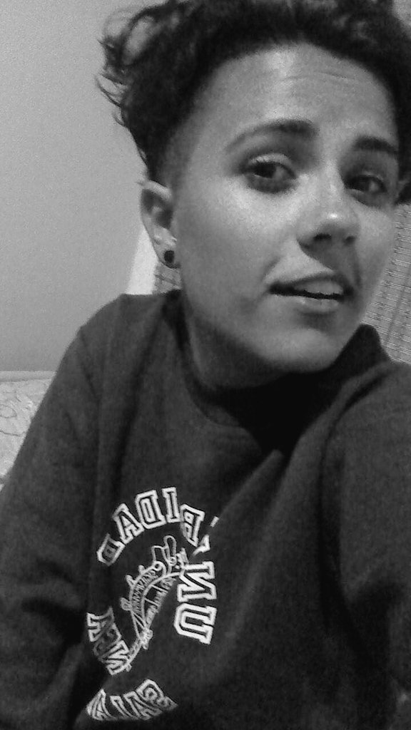 _aiaoea's tweet photo. el sexappeal es real en black and white https://t.co/YrKiOwcyvf