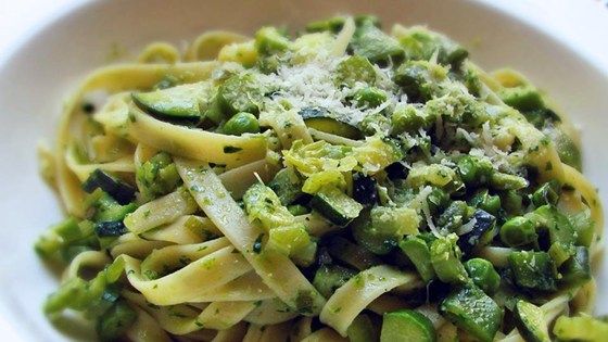 childstorytime's tweet image. Here's a great recipe for a lite spring dish, Pasta Primavera!  Enjoy! buff.ly/2nO6qnc #Creativestyles #Createyourcubecontest