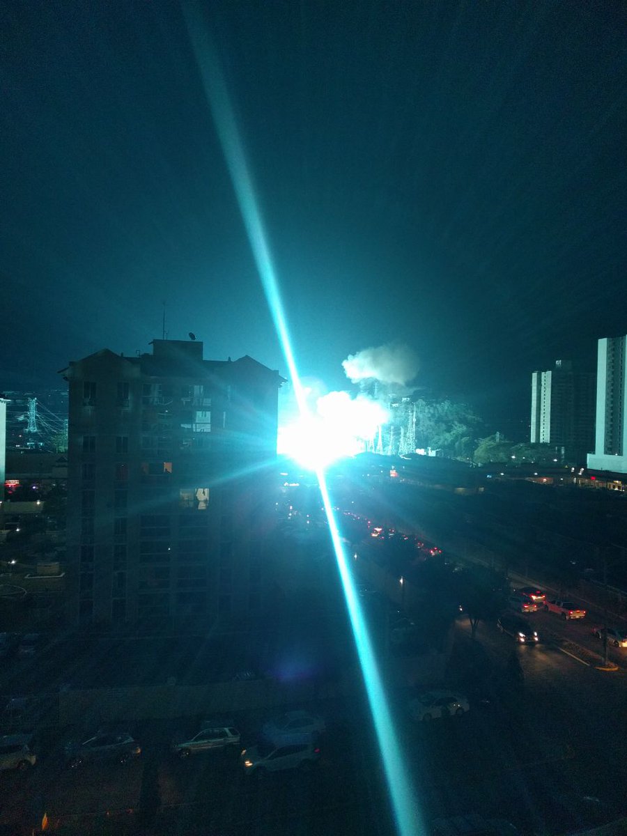 tvnpanama's tweet image. Se registra nueva explosión en el centro nacional del despacho de Etesa. Más información en tvn-2.com #Apagón
