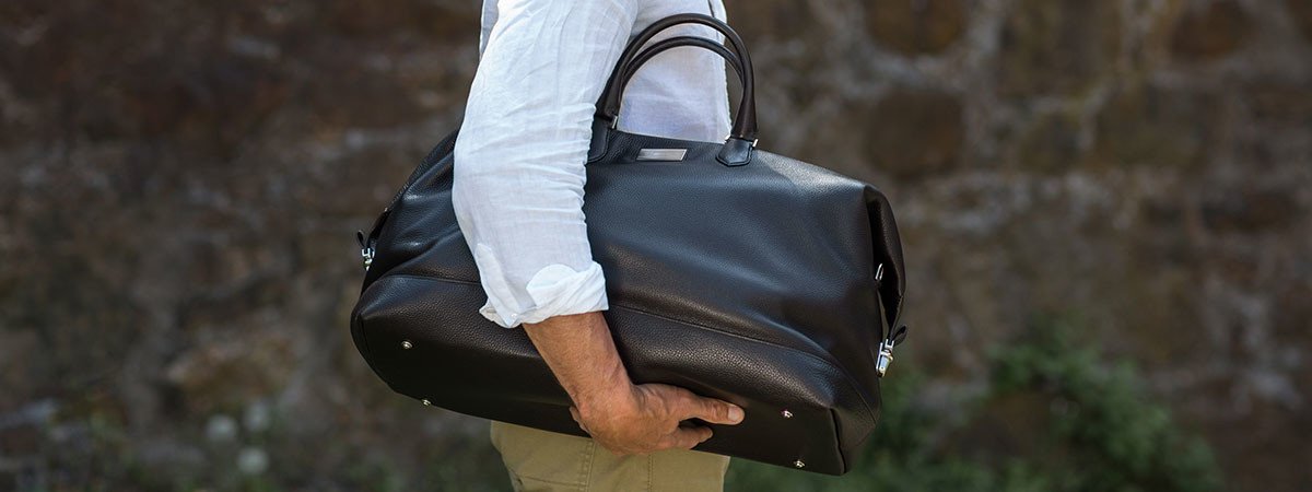 Barbar853's tweet photo. Darby Scott Leather Goods American Designer Interview https://t.co/WBuXA8E5UM https://t.co/HJ3cjHY12R