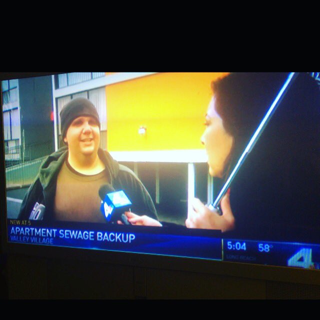 ChadMeise's tweet photo. #burbankpointe #nbcla4 #NBC4 #news #interview #valleyvillage #sewerage #apartment #dontwipe #toiletpaper #oldpipes https://t.co/D36cJ9284P