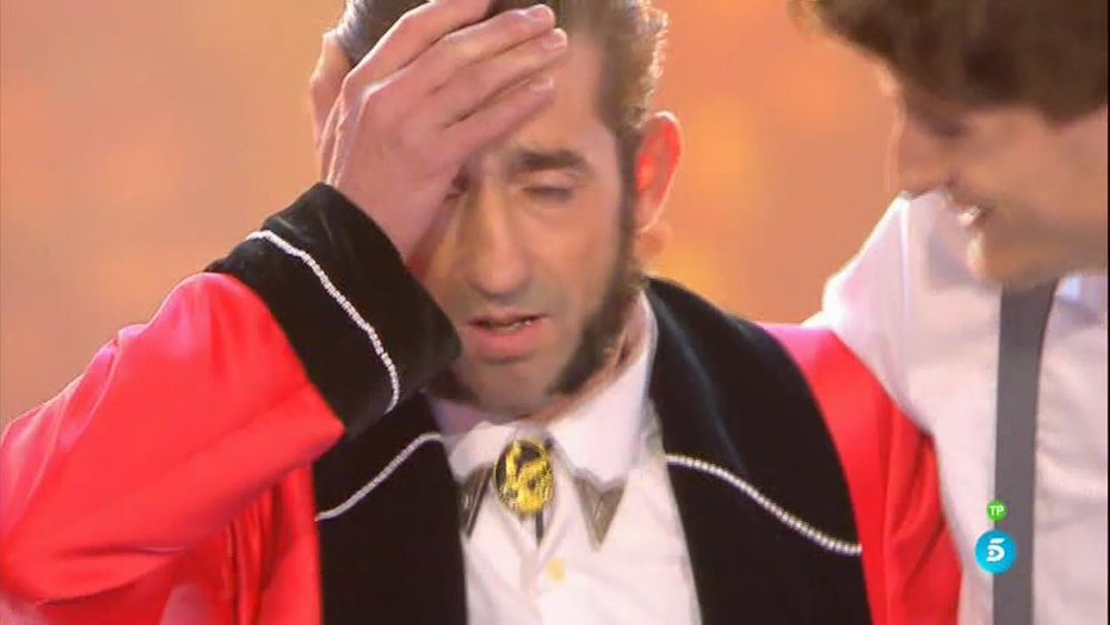 unchavalito's tweet photo. USA ABRAHAM LINCOLN vs SPANISH EL TEKILA
#FinalGotTalent https://t.co/0a1o2XBgfJ