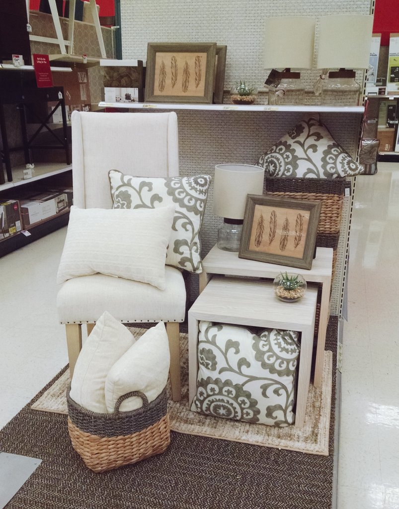 When you keep selling through your focals, it's time for backroom shopping!  #vmtl #drivingsales <a href="/SamanthaVMML/">Samantha Snow</a>