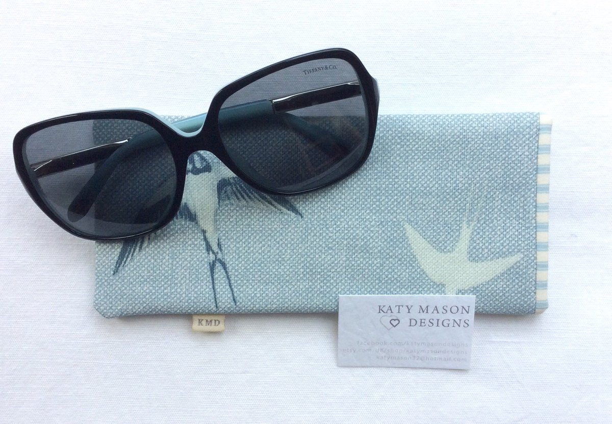 katymason32's tweet photo. #sunniescase £7+pp #handmade #etsy #Swallows #makesewbake to order https://t.co/eh5PbgqLfu https://t.co/yVQKtI6oER