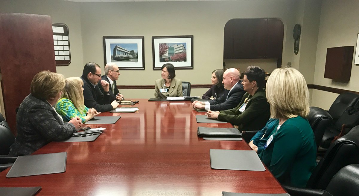 HeyNowJO's tweet photo. Thanks to Donna Proske &amp; her @SIUHOSPITAL leadership team for the time to discuss all things SIUH &amp; health care on SI. #partnersinwellness https://t.co/yKXlpT3NUn