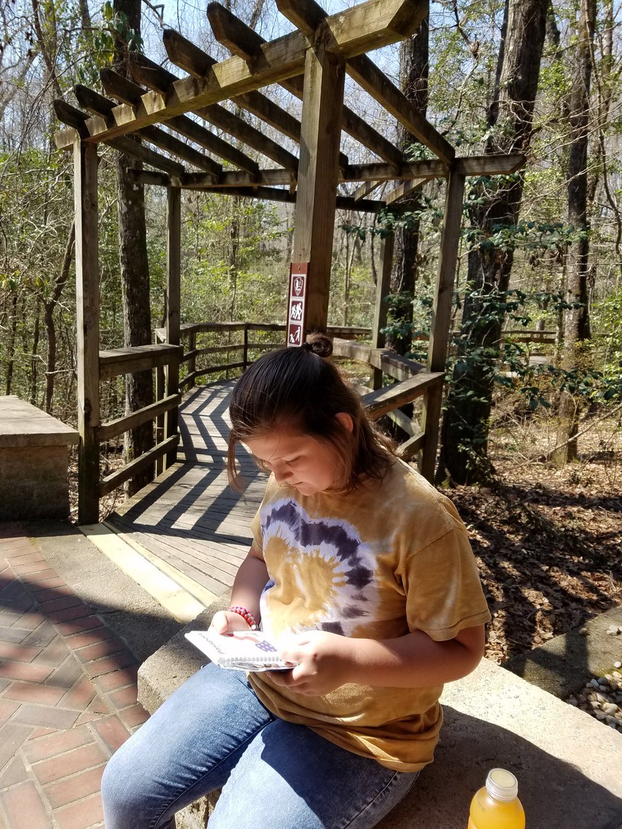 frontier_elem's tweet photo. Reading &amp; enjoying the great outdoors at Congaree National Park, S.C. #SBreading @pbcsd @Supt_Avossa @PBCReading @KnightDulany https://t.co/g54uCXNnIY