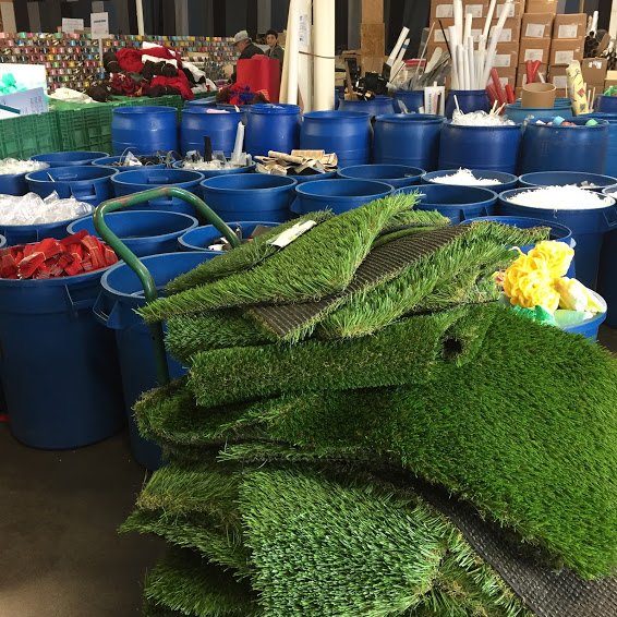 CaliGreenLife's tweet photo. New #blog is up about our turf donation to Trash for Teaching. Take a look! #donate #SouthBay #nonprofit #upcycle https://t.co/WlBlv45HUH https://t.co/HhJLYKlDfU