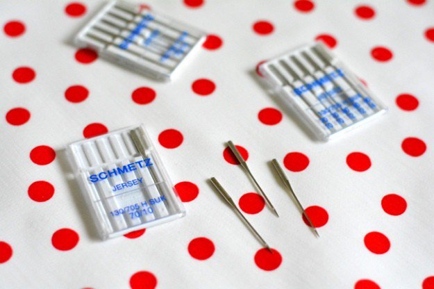 Sewingdotcom's tweet image. Sewing Tips 101: What Sewing Machine Needle to Use for Fleece 
sewing.com/sewing-machine…