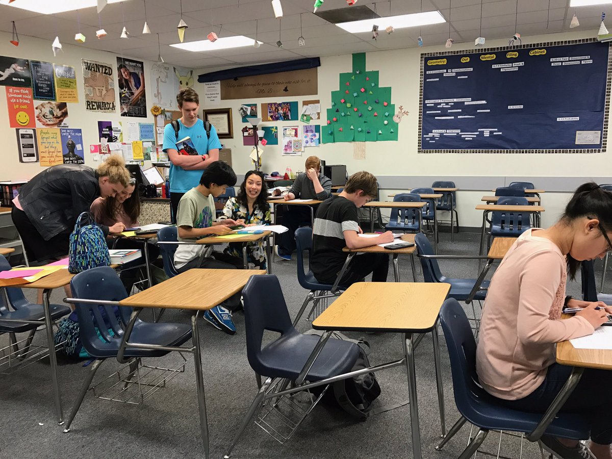 MoGo_UIL's tweet photo. Science and Math working for this weekend's DISTRICT MEET!!! #CrunchTime @DaynaDlawson @PhilTweaton https://t.co/DpqX7GnBHt