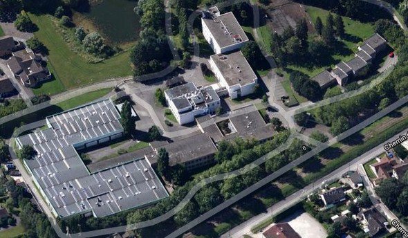 RezTuga's tweet photo. 3 - Le Lycée Gabriel Voisin : personne ne saurait le situer, personne ne sait ou il est, et peu sont ceux qui savent qu'il existe. https://t.co/FwYsTCD6vz